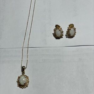 Elegant Gold and White Jewelry Set